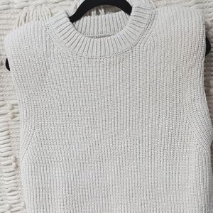 H&M trendy shoulder pad knit vest